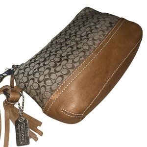 Vintage Coach Signature C Monogram Wristlet – Brown/Tan